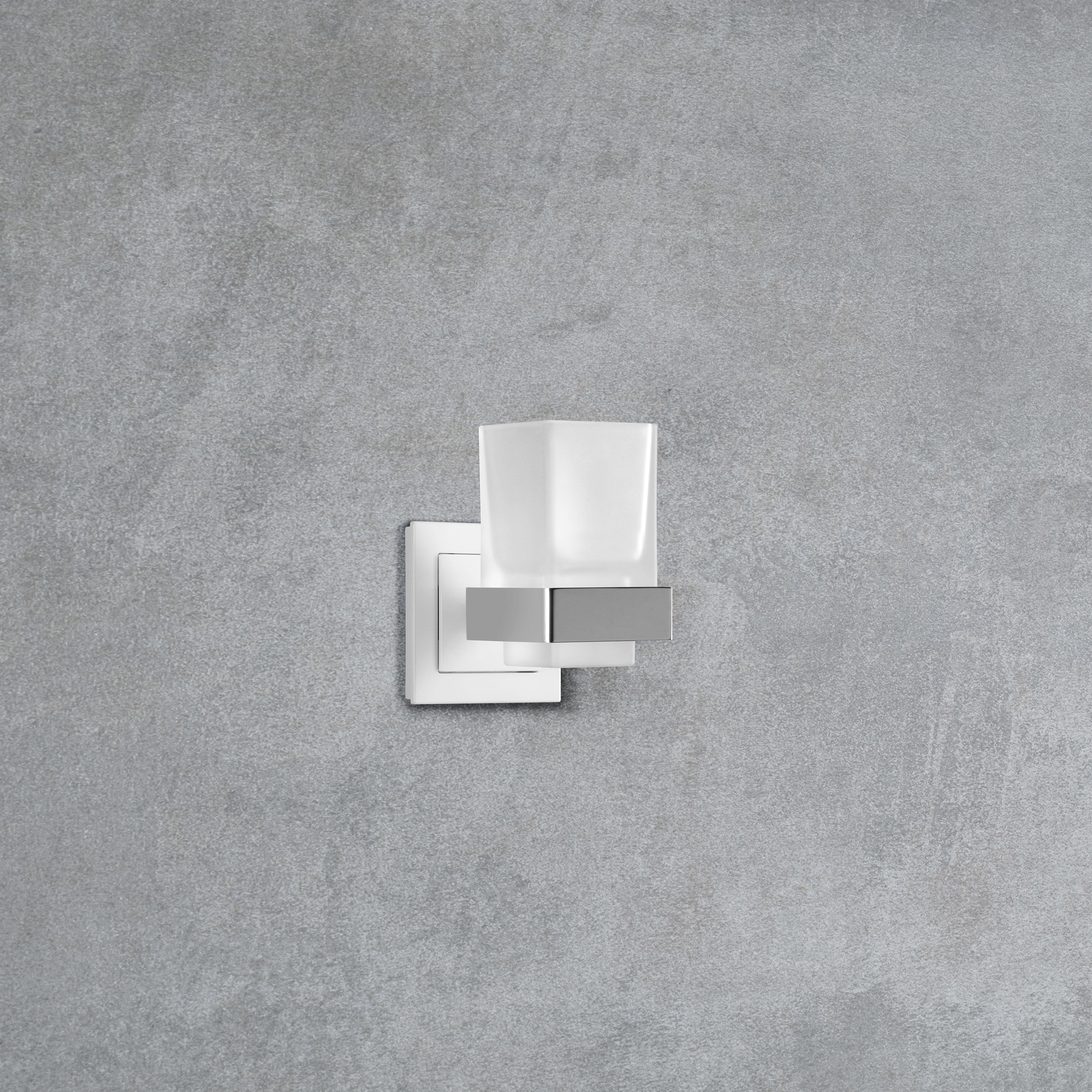 qles Bundle Badhalter Wasserglas Chrom + Merten Rahmen System-M Aktivweiß