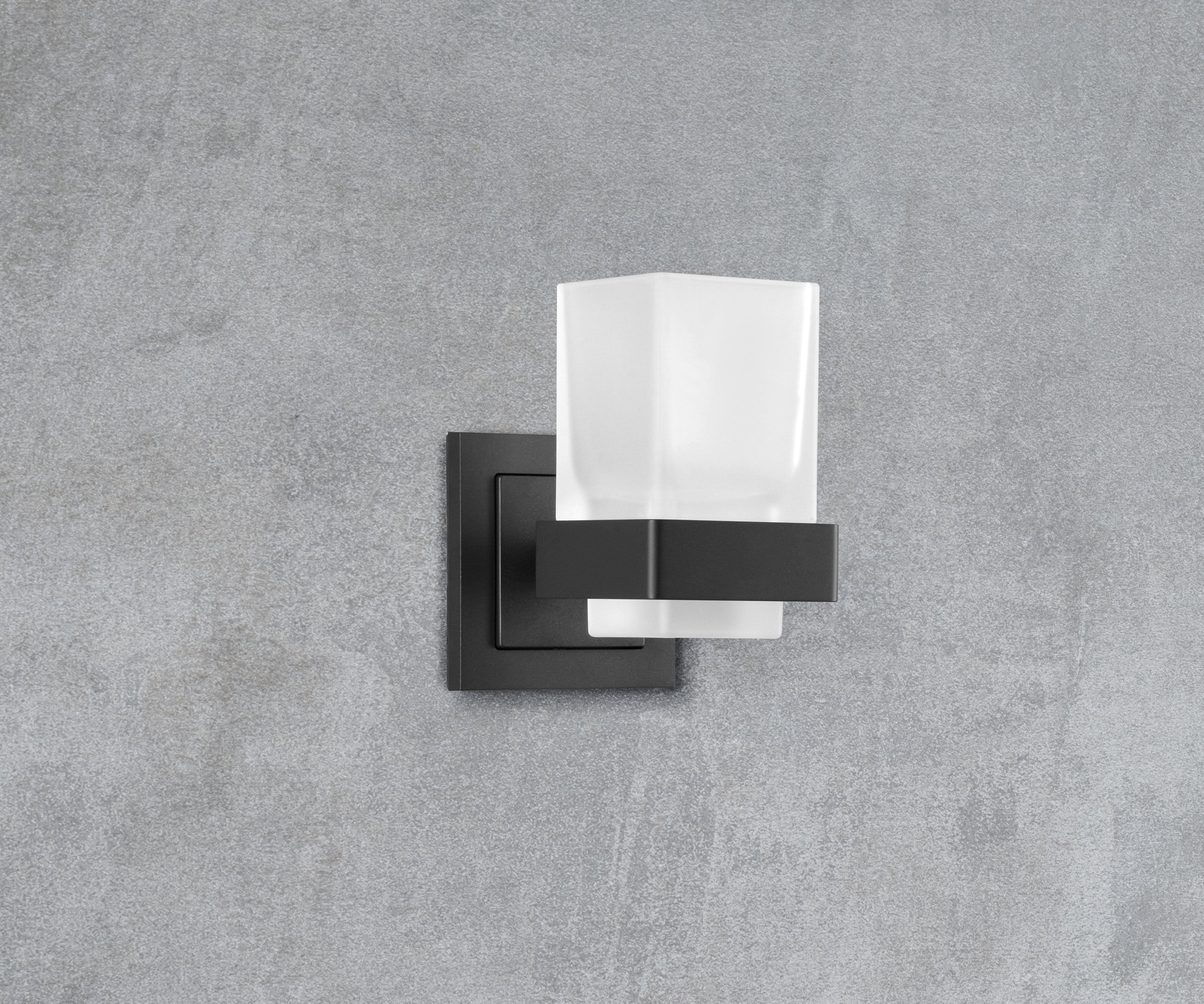 qles Bundle Badhalter Wasserglas Anthrazit + Merten Rahmen System-M Anthrazit qles Bundle Badhalter Wasserglas Anthrazit + Merten Rahmen System-M Anthrazit